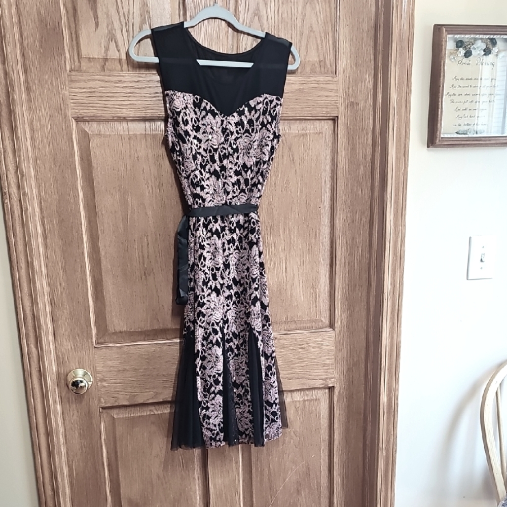 Candie's Black and Mauve Sheath Cocktail Dress